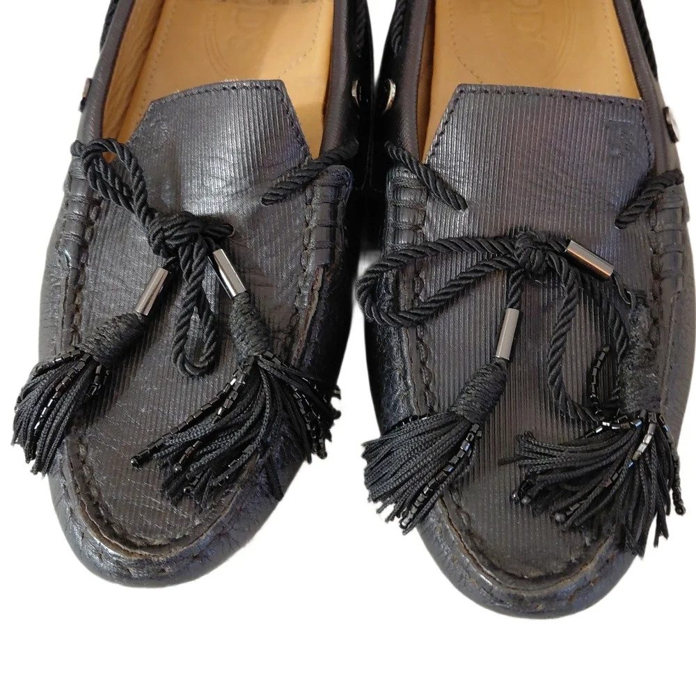 Tod’s Gommino Black Leather Tassled Loafers Women's Driving Moccasins Size 6.5